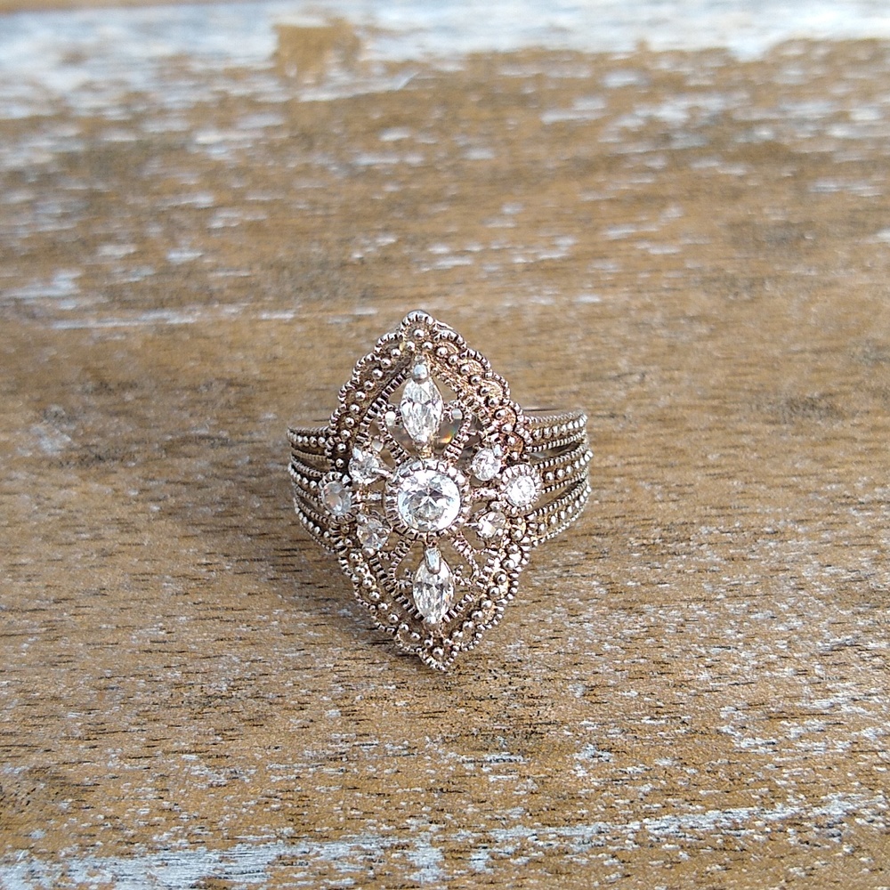 Silver Estate filigree ring size 7